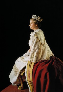 HM Queen Elizabeth II portrait on loan to TEFAF